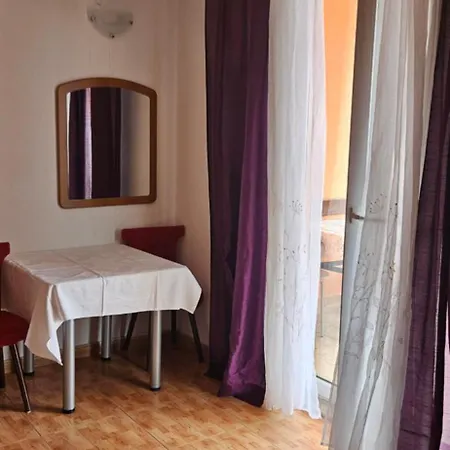 Milena-miki 马卡尔斯卡